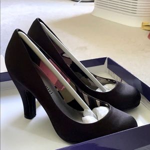 Black Satin Pumps!